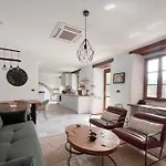 Historic Wine-stone House 펜션 비파바