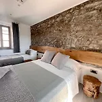 Historic Wine-stone House 펜션 *