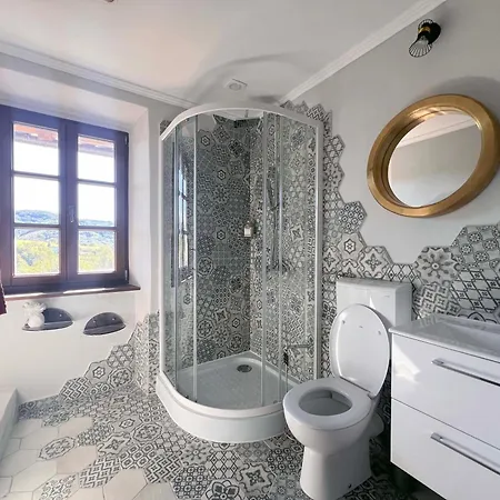 Historic Wine-stone House