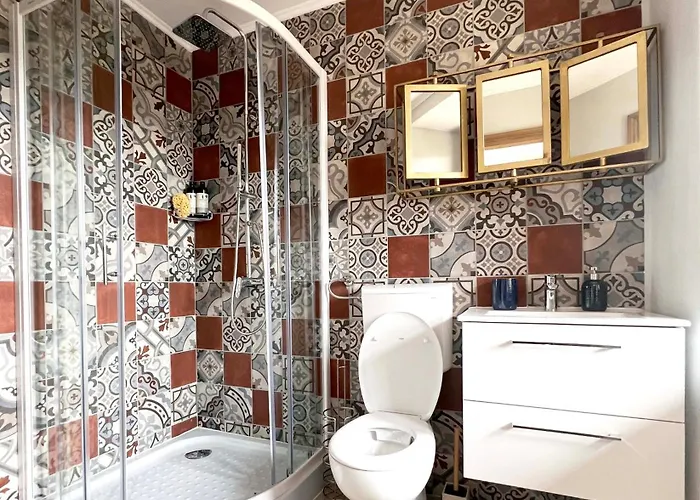 Historic Wine-stone House 別荘 *