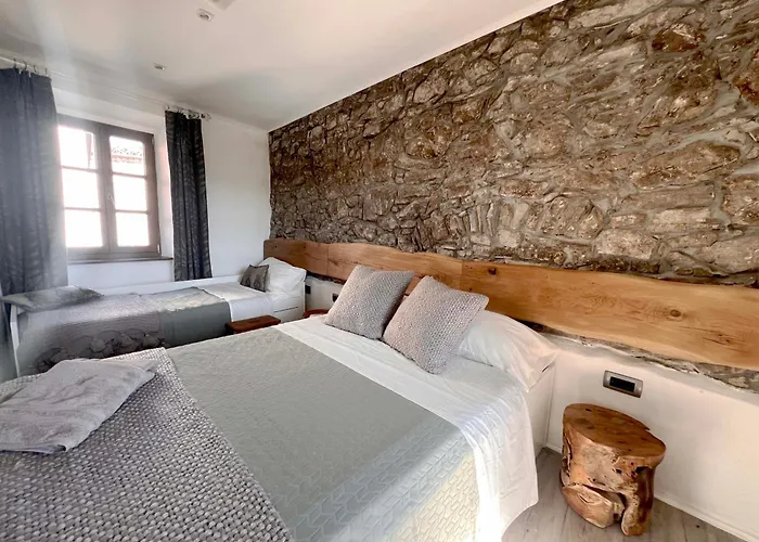 Historic Wine-stone House 別荘 *