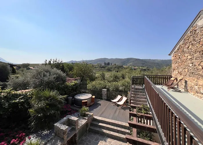 Historic Wine-stone House 別荘