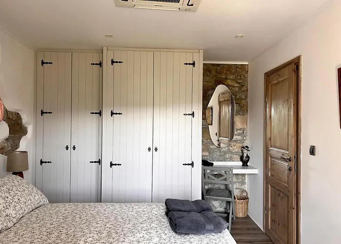 別荘 Historic Wine-stone House *