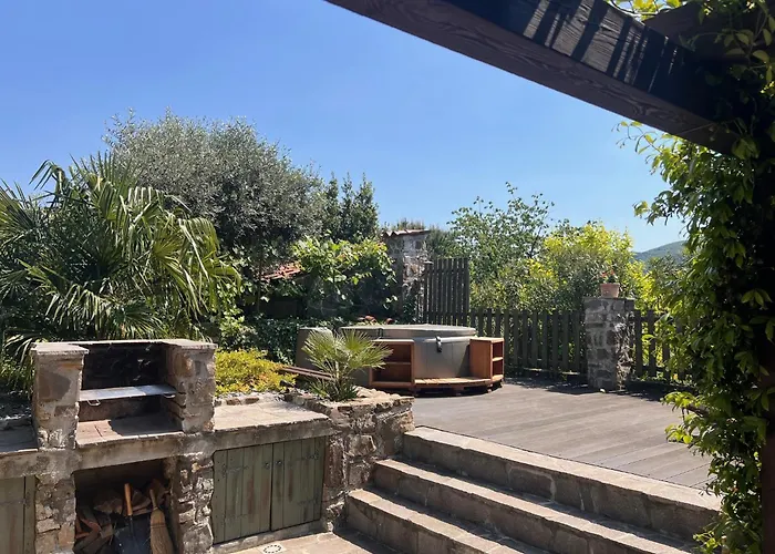 Historic Wine-stone House 別荘 *